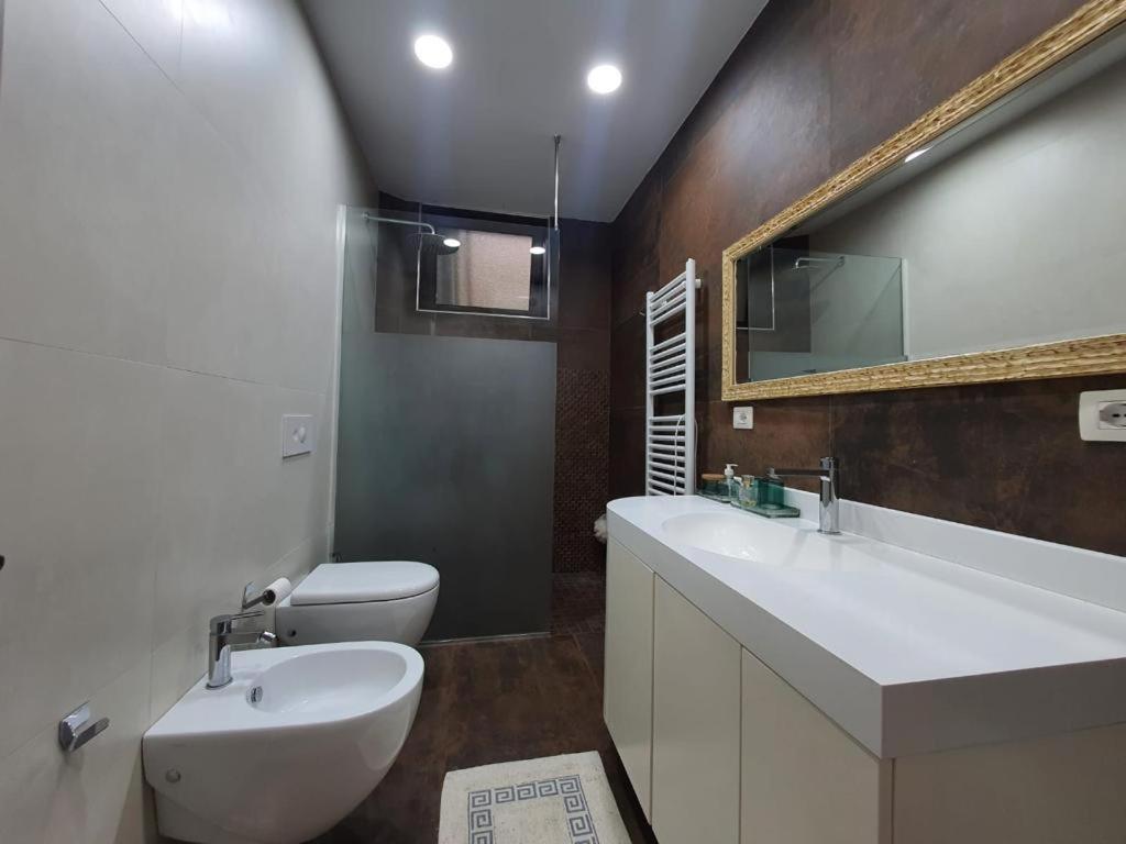 Noemi Apartment Tirana Zewnętrze zdjęcie